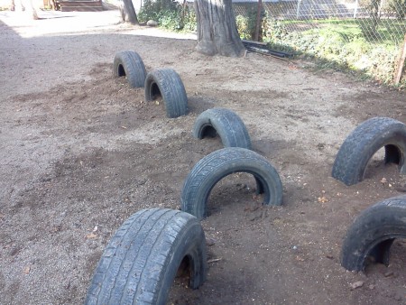 Juegos con neumáticos-implementado por los padres del 7º-2013